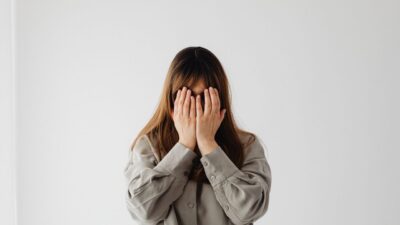 Kenali tanda-tanda respon pertahanan dirimu yang mulai rusak sebelum krisis benar-benar menghancurkan mentalmu!