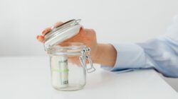 Bukan Emas, Ini investasi terbaik untuk pendidikan anak yang bikin kaget!