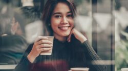 Sering kebanyakan ngopi sampai asam lambung naik? Tenang, air putih pencernaan ini solusinya sebelum kamu panik!