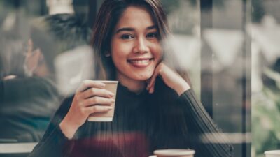 Sering kebanyakan ngopi sampai asam lambung naik? Tenang, air putih pencernaan ini solusinya sebelum kamu panik!
