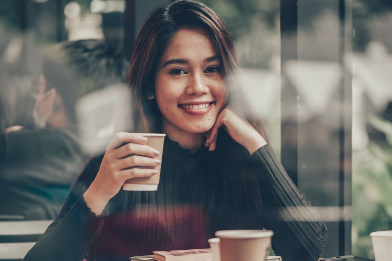 Sering kebanyakan ngopi sampai asam lambung naik? Tenang, air putih pencernaan ini solusinya sebelum kamu panik!