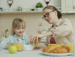 Bikin Anak Bahagia dan Mandiri Lewat Rutinitas Pagi Anak Ini