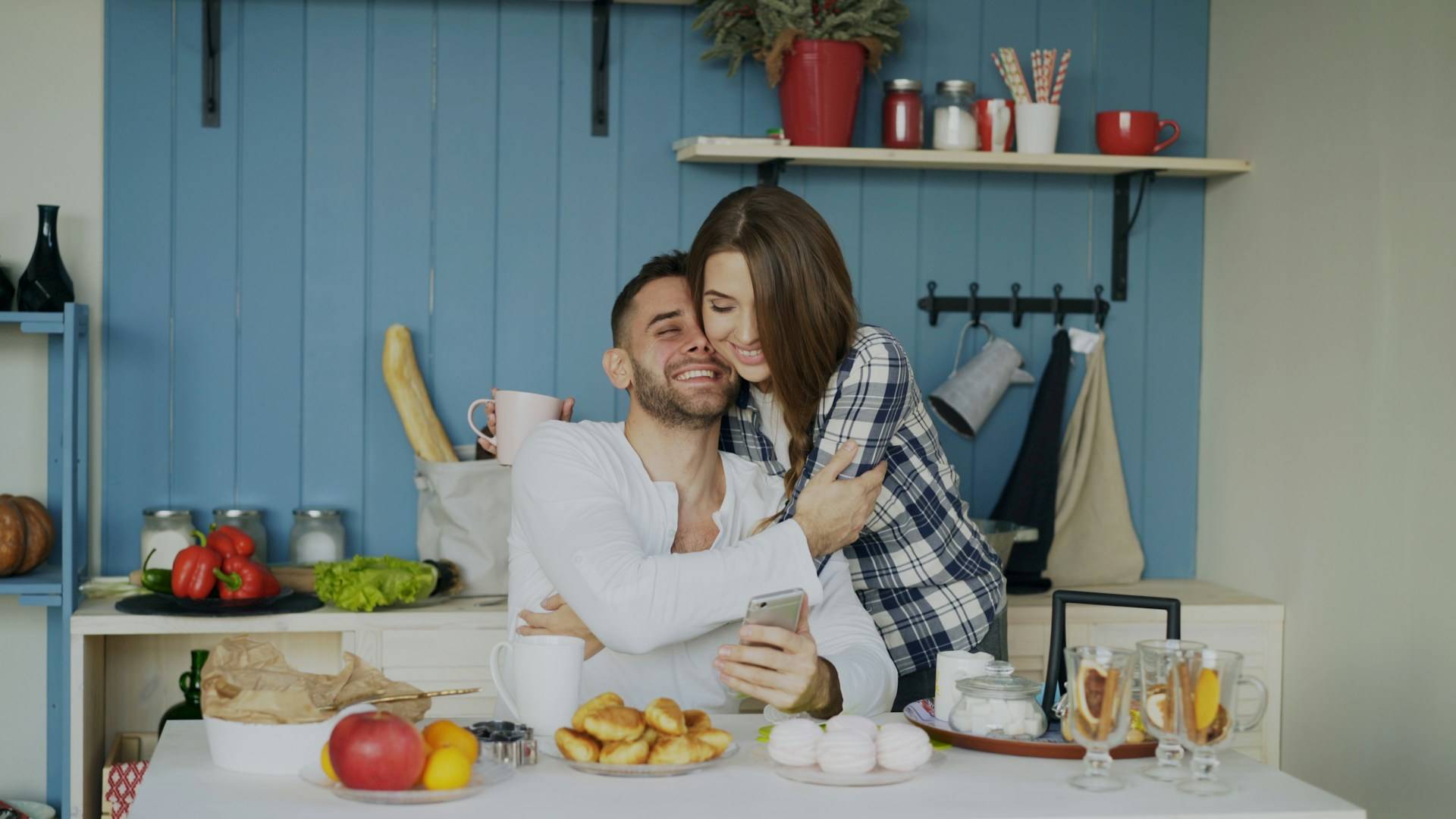 Yuk, intip berbagai gestur romantis sederhana yang ampuh bikin istri makin sayang!