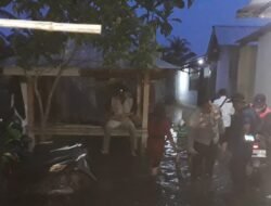 Kepolisian, Kecamatan, dan BPBD Bantu Tangani Luapan Air di Desa Perampuan Labuapi