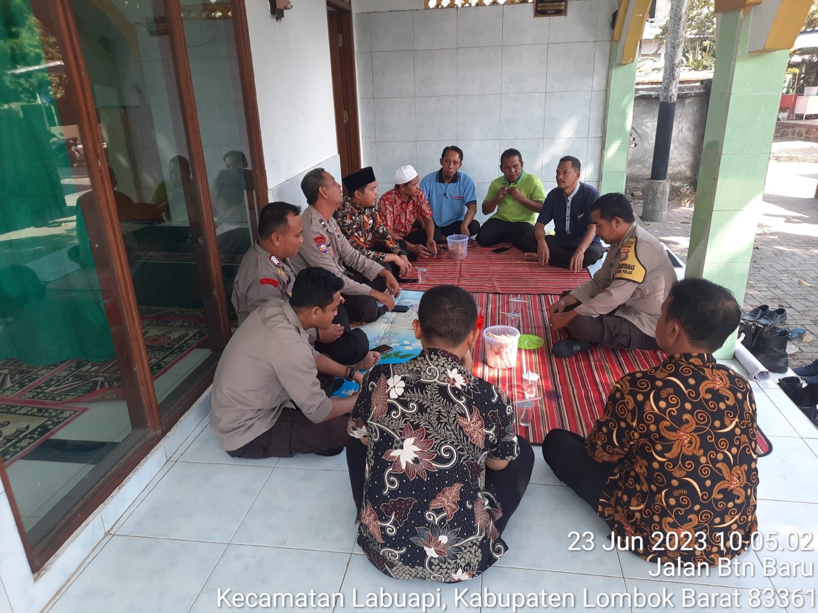 Jumat Curhat Polsek Labuapi di Desa Bagik Polak Barat, Lombok Barat