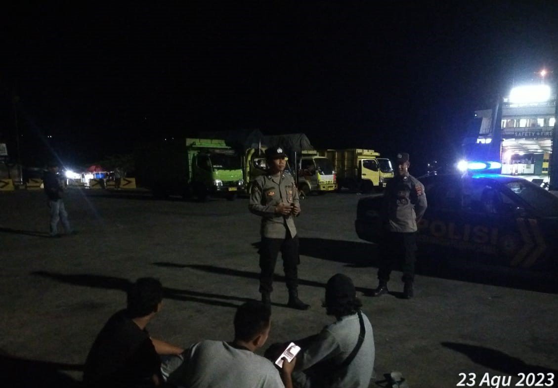 Patroli Blue Light, Cara Polisi Berantas Pungli dan Premanisme di Pelabuhan Lembar