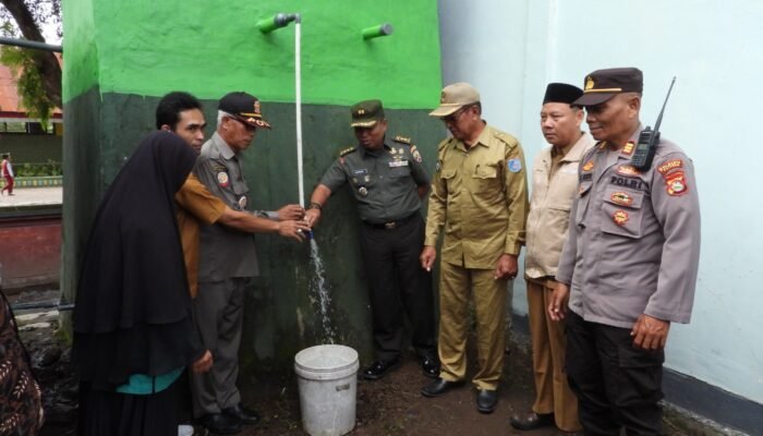 Kemanunggalan TNI AD: Pipanisasi Pompa Hidram Bantu 200 Keluarga di Desa Presak