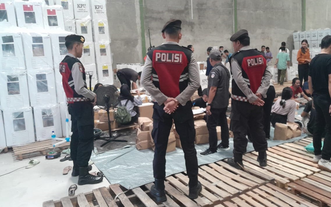 Polres Lombok Barat Amankan Gudang KPU Jelang Pemilu Serentak 2024, Berkolaborasi dengan KPU