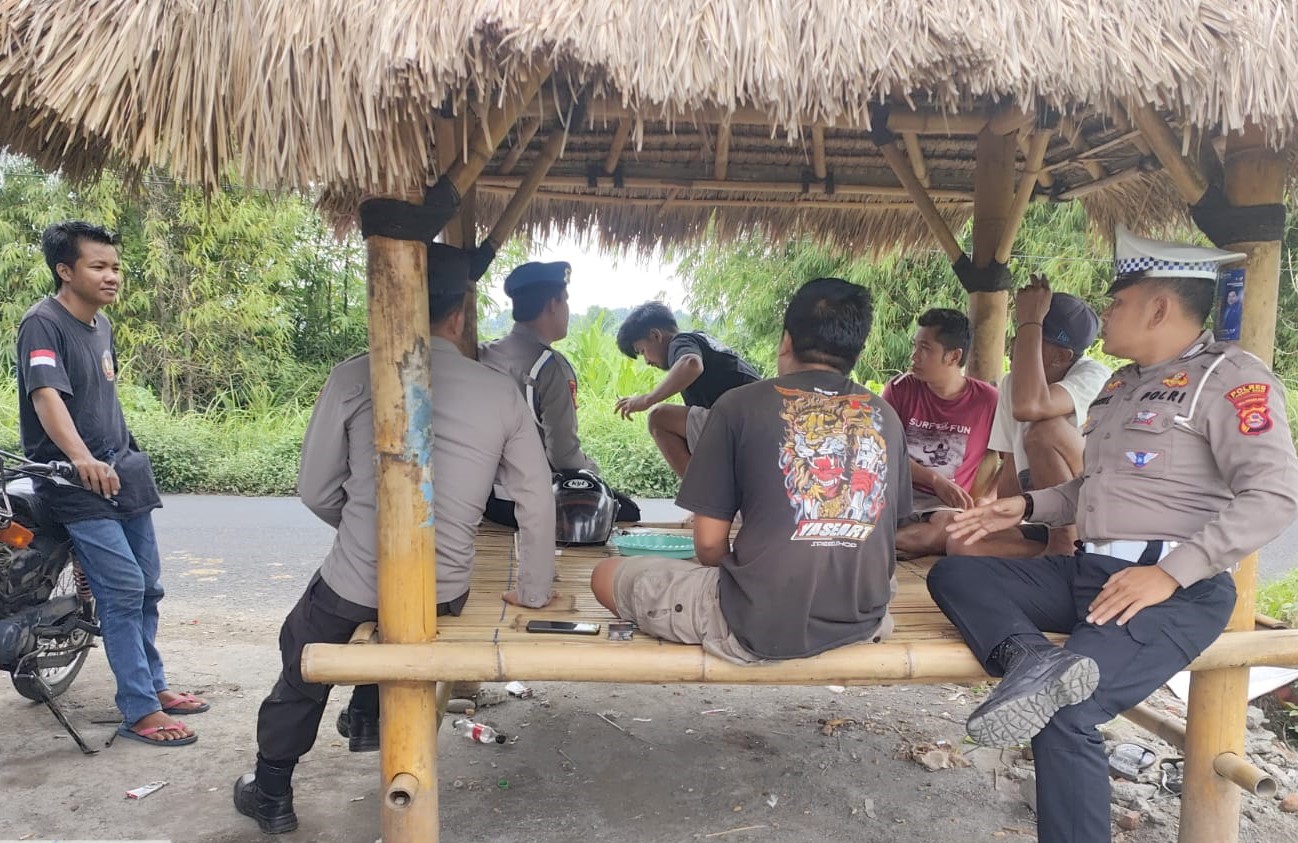 Polsek Kediri Gelar Patroli Dialogis di Desa Jagaraga Indah Kediri, Lombok Barat