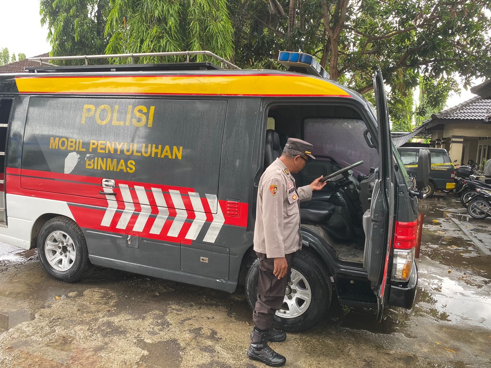 Subsatgas Logistik Polres Lombok Barat Siapkan Peralatan dan Kendaraan untuk PAM OMB Rinjani 2023-2024