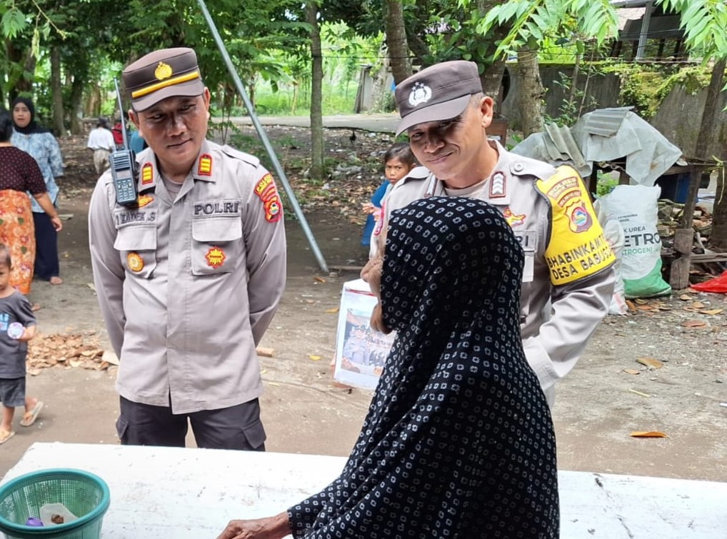 Jumat Sedekah Polsek Gerung