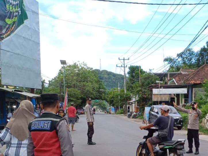 Ngabuburit Aman dan Tertib di Pelabuhan Lembar Berkat Pengamanan Ketat Polsek Kawasan Pelabuhan Lembar