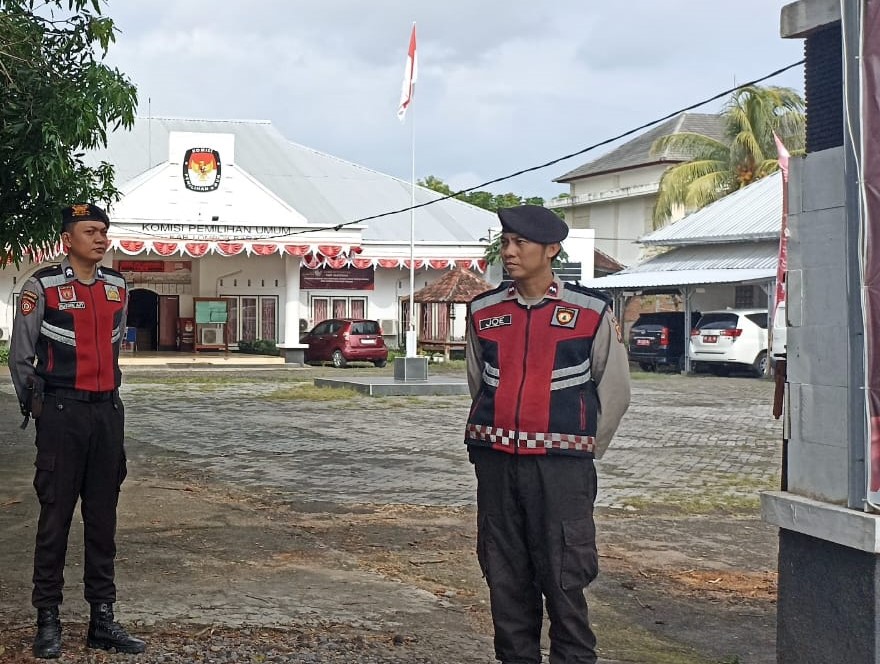 Pasca Penetapan Hasil Pemilu, Pengamanan di Kantor KPU Lombok Barat Diperketat