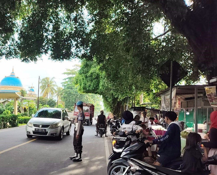 Pengamanan Ngabuburit di Lembar Lombok Barat Berjalan Aman dan Lancar