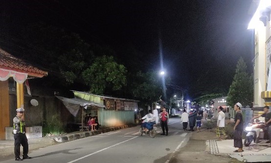 Pengamanan Sholat Isya dan Tarawih di Sekotong Berjalan Aman dan Kondusif