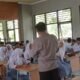 Polres Lombok Barat Gelar Sosialisasi Kamtibmas dan Bahaya Narkoba di SMKN 2 Lembar