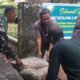Kapolsek Batulayar Gelar Aksi ‘Batulayar Bersih Bersinergi’, Buka Jalan Baru dan Bantu Warga Duafa