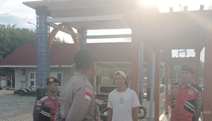 Patroli Polsek Sekotong Jaga Keamanan Dermaga Tawun, Ciptakan Situasi Kamtibmas Kondusif