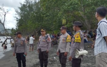 Kapolsek Gerung Pantau Pengamanan Lebaran Ketupat di Pantai Indok Lombok Barat