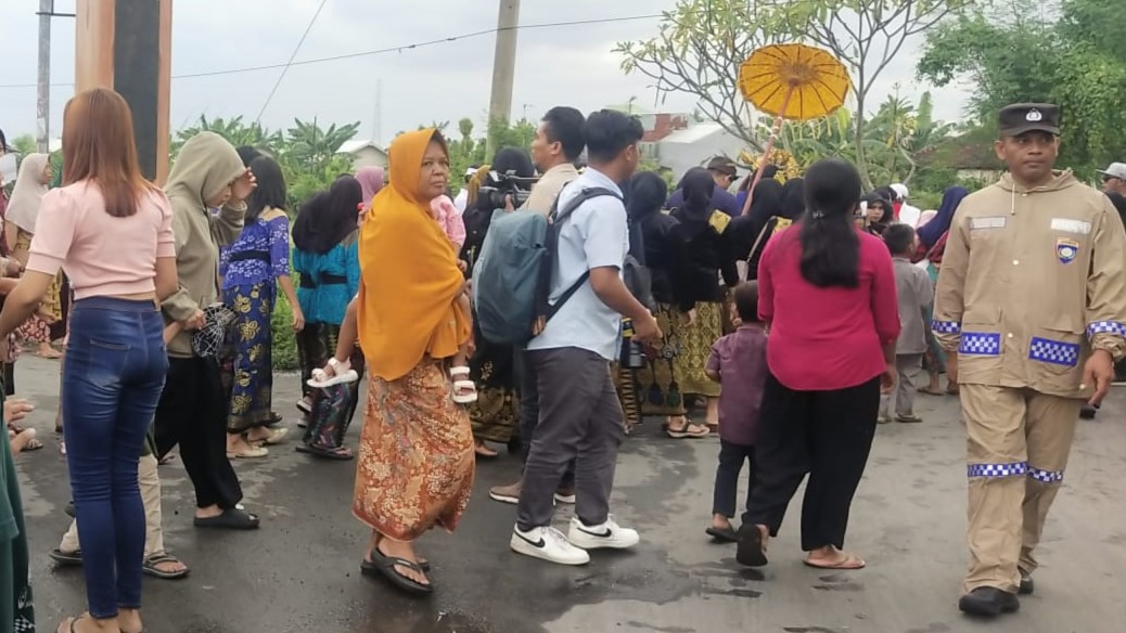 Polsek Labuapi Jaga Kelancaran Tradisi Adat Nyongkola