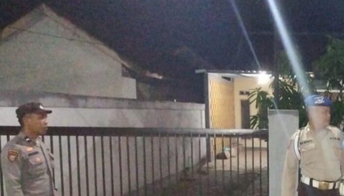 Polsek Lembar Patroli Malam, Ciptakan Keamanan dan Kenyamanan Masyarakat di Musim Mudik