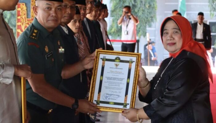 Kodim 1606/Mataram Raih Penghargaan di Puncak HUT Lombok Barat: Sebuah Langkah Menuju Masa Depan yang Lebih Cerah