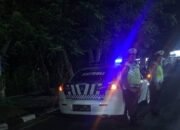 Patroli Malam Sat Lantas Polres Lombok Barat Ciptakan Kamseltibcar Lantas yang Kondusif