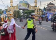 Polsek Batulayar Gelar Giat Rawan Pagi di Simpang 3 Montong, Cegah Kemacetan dan Kecelakaan