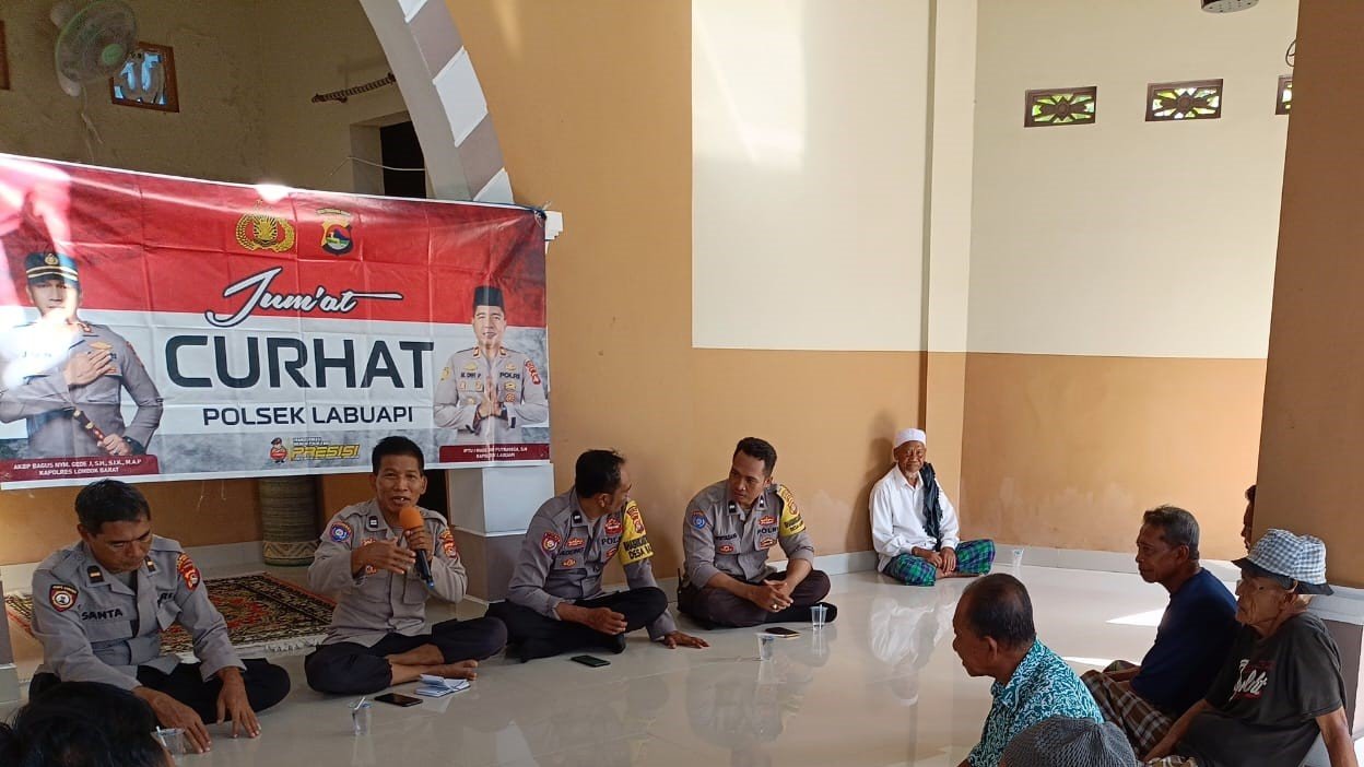 Polsek Labuapi Gelar Jum'at Curhat di Musholah Nur Hidayah