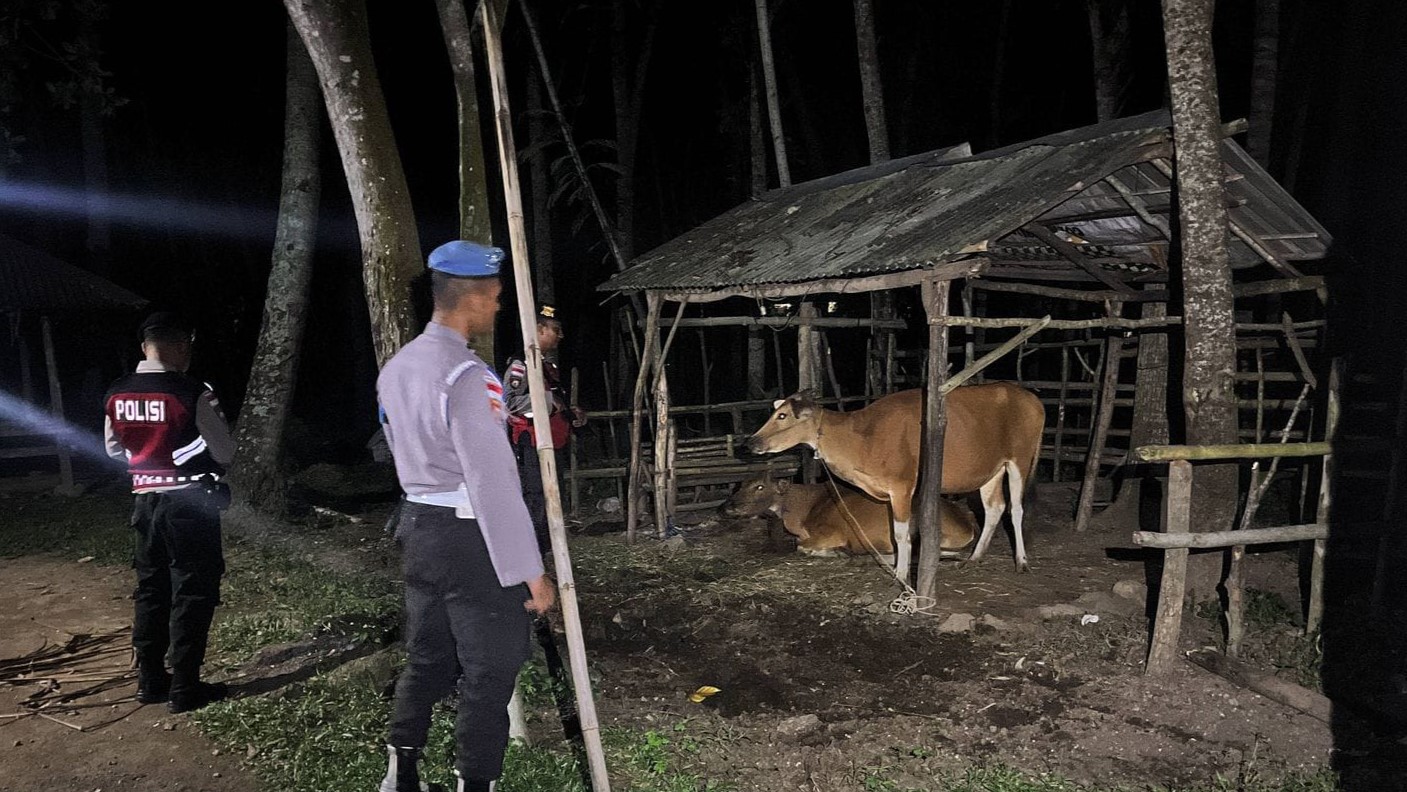 Polsek Sekotong Gelar Patroli Malam, Ciptakan Rasa Aman dan Nyaman Bagi Masyarakat