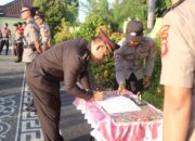 Jelang Hari Bhayangkara ke 78, Polda NTB Ziarah dan Tabur Bunga di Makam Pahlawan Majeluk 