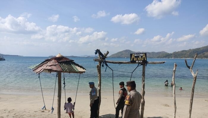 Polsek Sekotong Gencarkan Patroli Wisata, Jaga Keamanan dan Kenyamanan Liburan di Lombok Barat