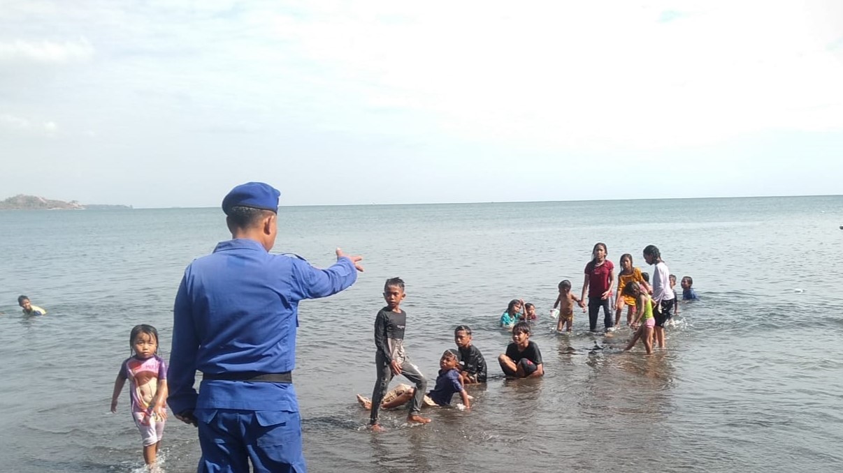 Satpolairud Polres Lombok Barat Jaga Ketat Keamanan Pesisir