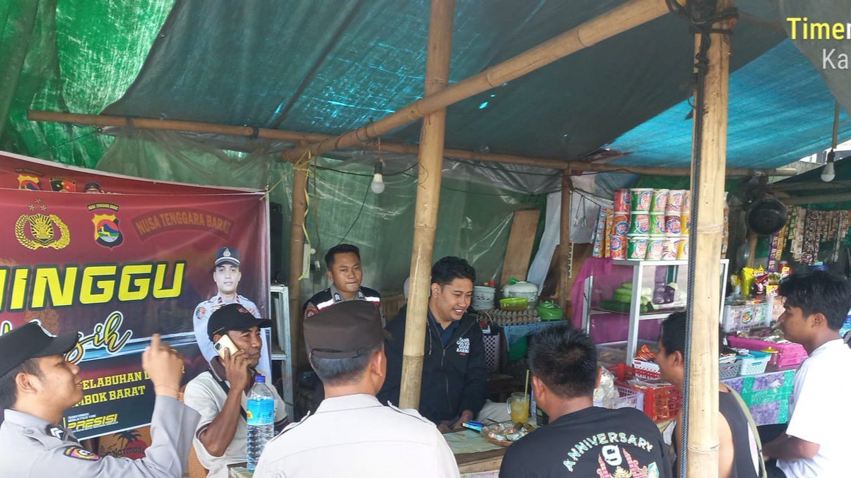 Minggu Kasih di Pelabuhan Lembar