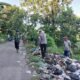 Bersama Masyarakat, Tni-Polri Di Juranalas Gotong Royong Bersihkan Sampah