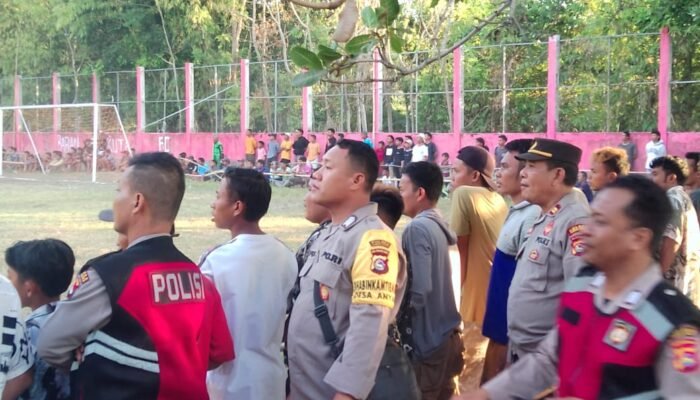 Polsek Bayan Berikan Pengamanan Turnamen Sepak Bola Baban Kuta Cup 1 di Lombok Utara