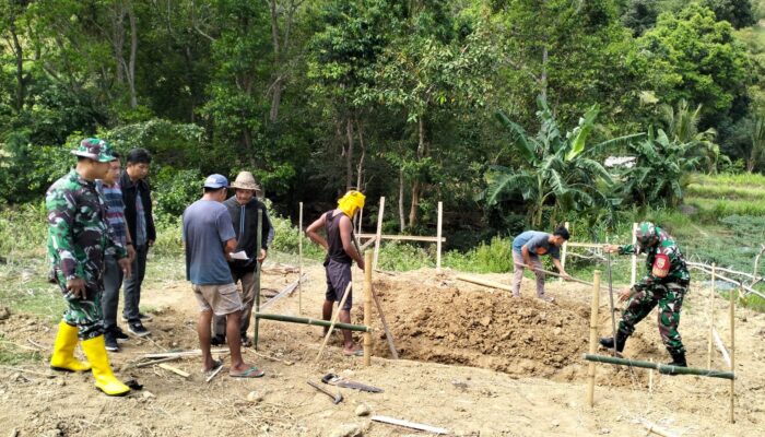 Babinsa Buwun Mas Dorong Produktivitas Pertanian Lewat Program Irigasi Modern