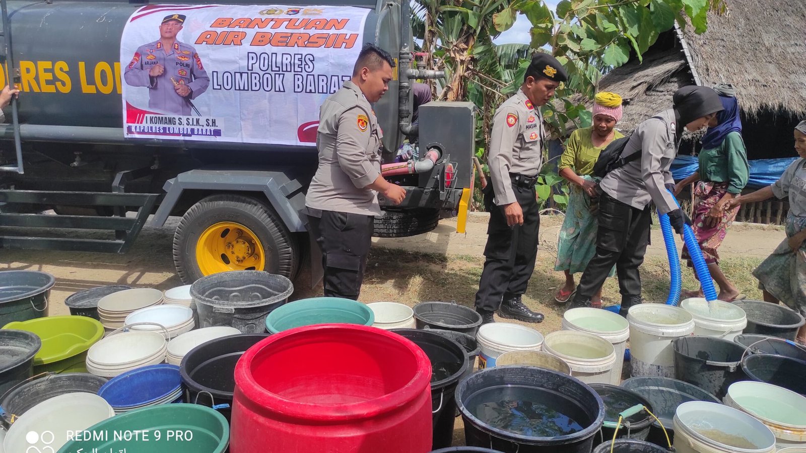 Musim Kemarau Melanda, Polres Lombok Barat Sigap Bantu Air Bersih