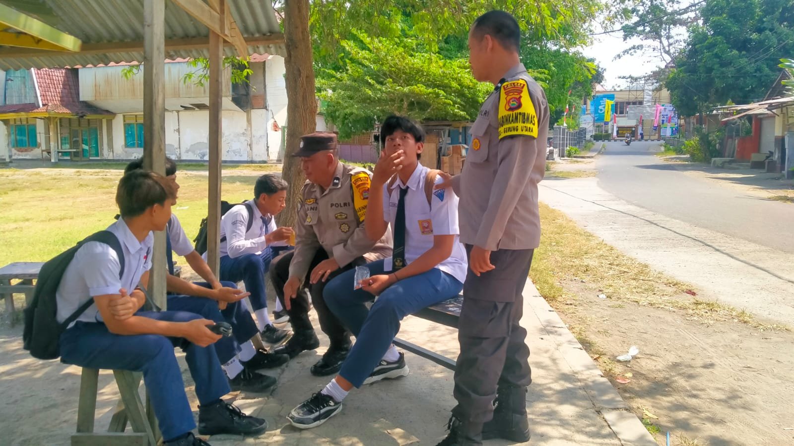 Polsek Gerung Patroli Titik Rawan, Antisipasi Tawuran Pelajar