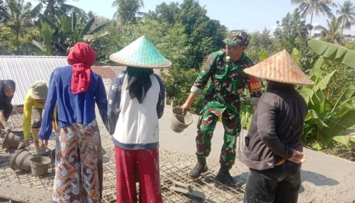 Kekuatan Kebersamaan: Warga Langko dan Babinsa Wujudkan Dengan Gotong Royong