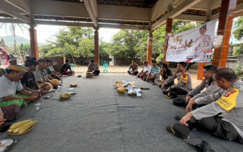 Polres Lombok Barat Gelar Jum'at Curhat, Masyarakat Sampaikan Keluhan Kamtibmas