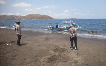 Polsek Lembar Tingkatkan Patroli KRYD demi Kenyamanan Pengunjung Pantai Cemare