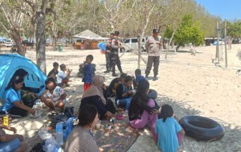 Cegah Kriminalitas, Polsek Sekotong Aktif Patroli di Pantai Elak-Elak