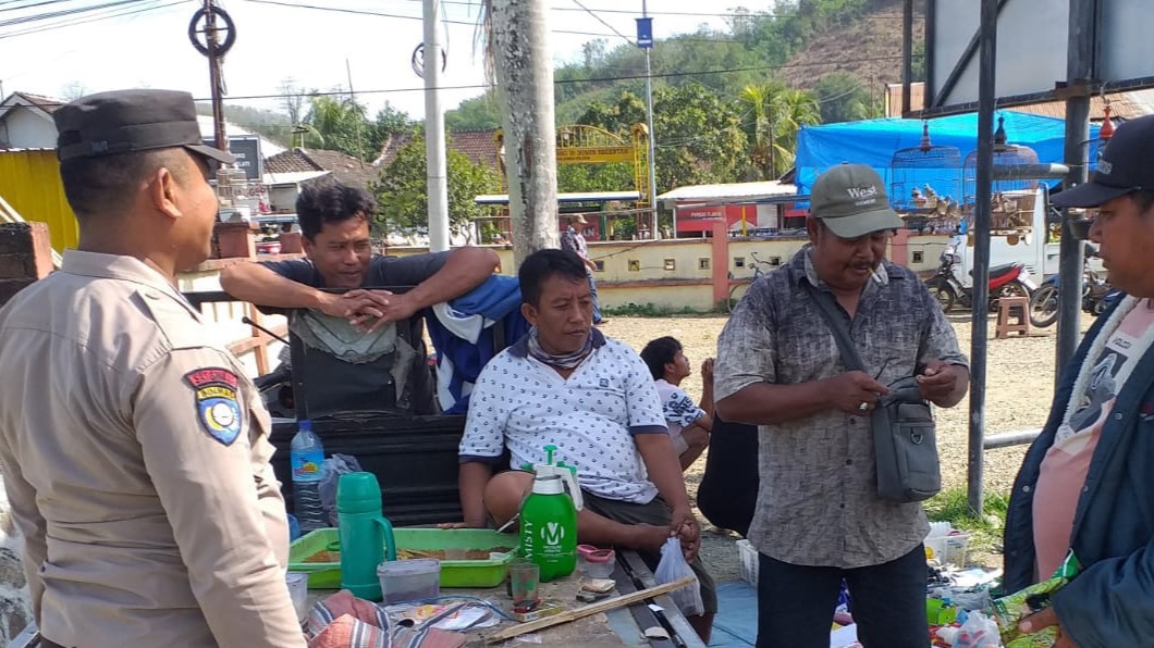 Cooling Sistem Polres Lombok Barat, Komunitas Pasar Kediri Dilibatkan Jaga Pilkada Damai