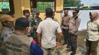 Pantau Pilkada, Pj Sekda Lombok Barat Kunjungi TPS Labuapi