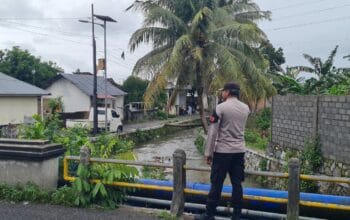 Antisipasi Banjir, Polsek Kediri Gencar Patroli di Wilayah Rawan