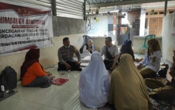 Cegah TPPO Polsek Labuapi Edukasi Warga Soal PMI Legal