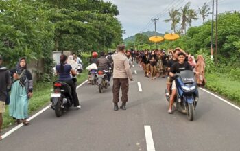 Nyongkolan Sekotong Barat Pengamanan Polisi Ciptakan Suasana Kondusif