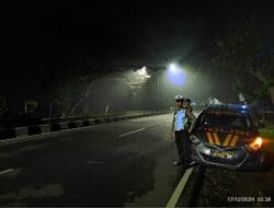 Patroli Dini Hari Polsek Kediri, Jaga Keamanan Bypass dari Begal dan Balap Liar