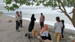 Patroli Polsek Gerung di Pantai Endok dan Golden Melon, Warga Aman